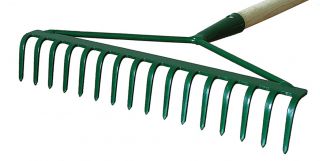 Grabie stalowe 16 zębów z pałąkiem z trzonkiem drewnianym 130 cm