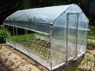 Ogrodowy tunel foliowy z systemem wietrzenia bocznego - 4,0 x 12,5 m